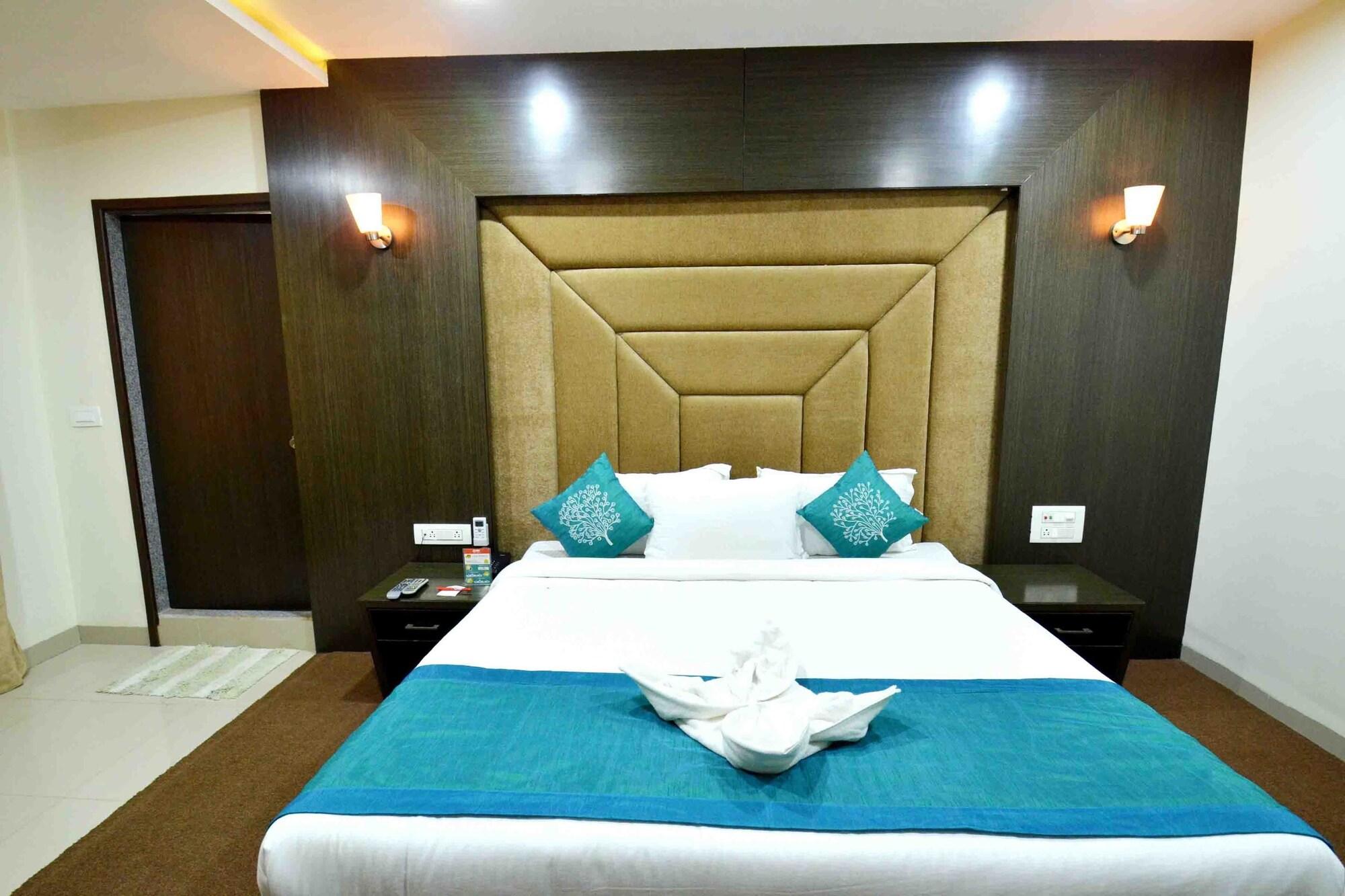 Capital O 1546 The Sensation Hotel Ιντόρ Εξωτερικό φωτογραφία