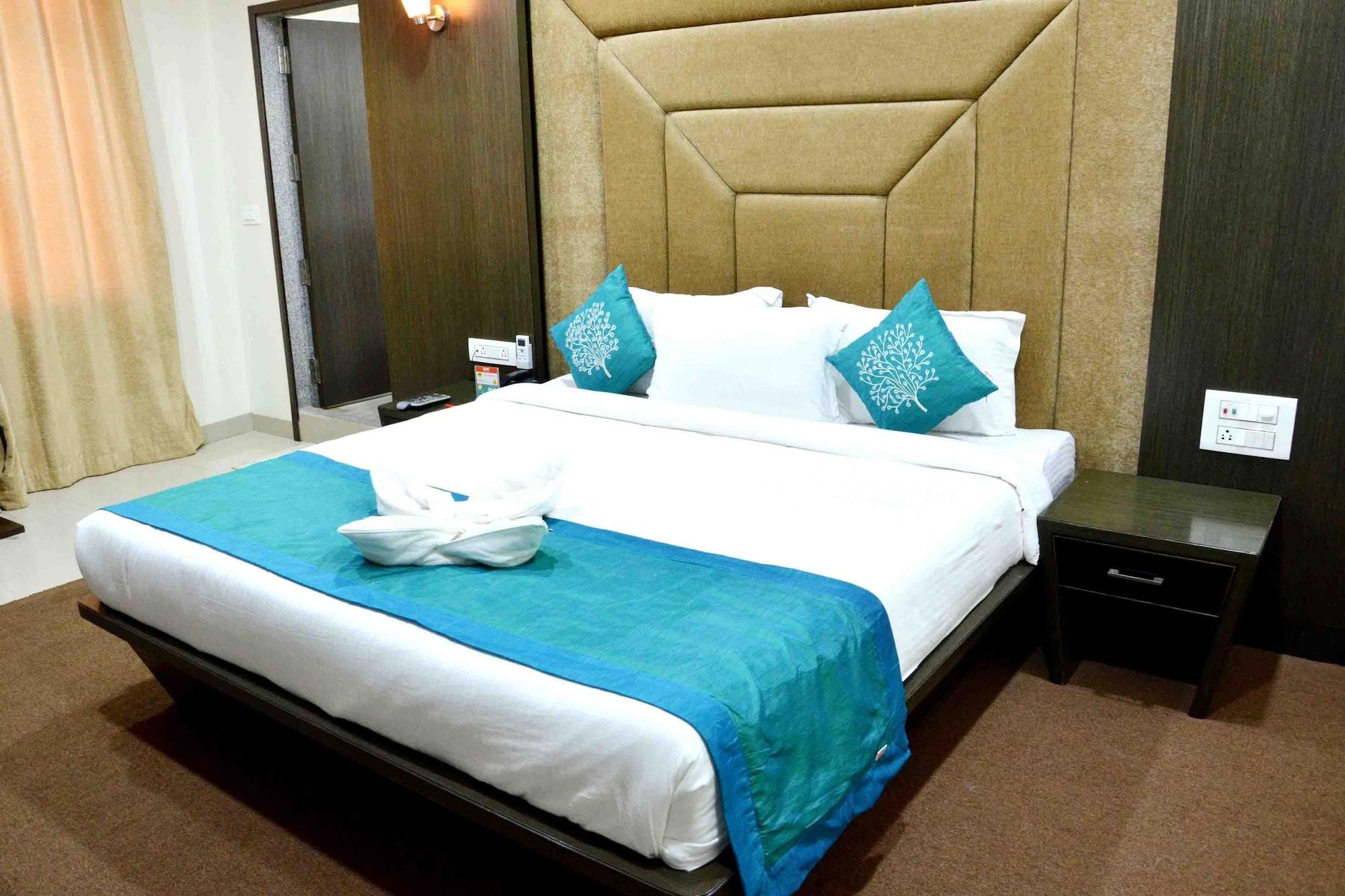 Capital O 1546 The Sensation Hotel Ιντόρ Εξωτερικό φωτογραφία