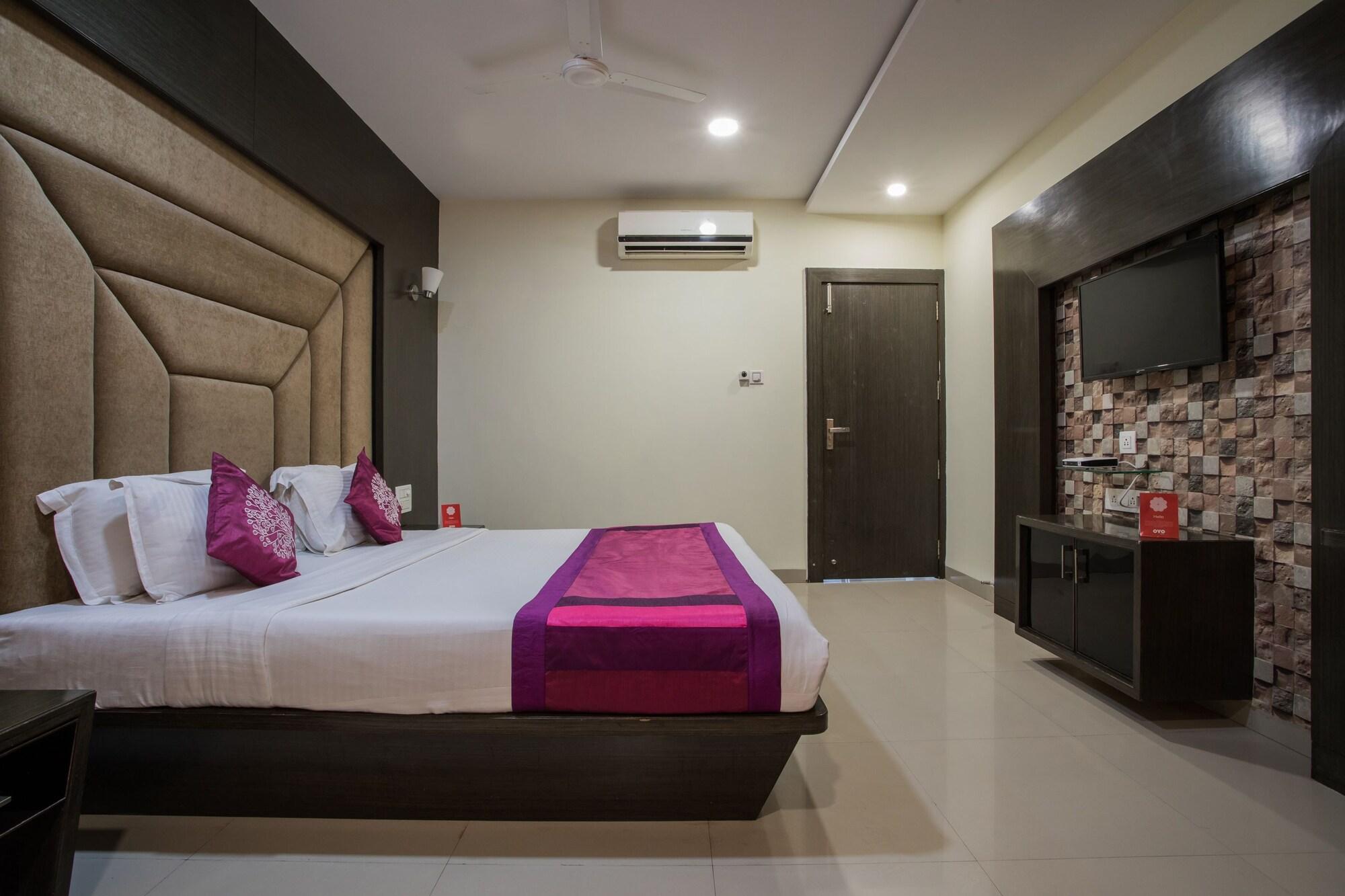 Capital O 1546 The Sensation Hotel Ιντόρ Εξωτερικό φωτογραφία