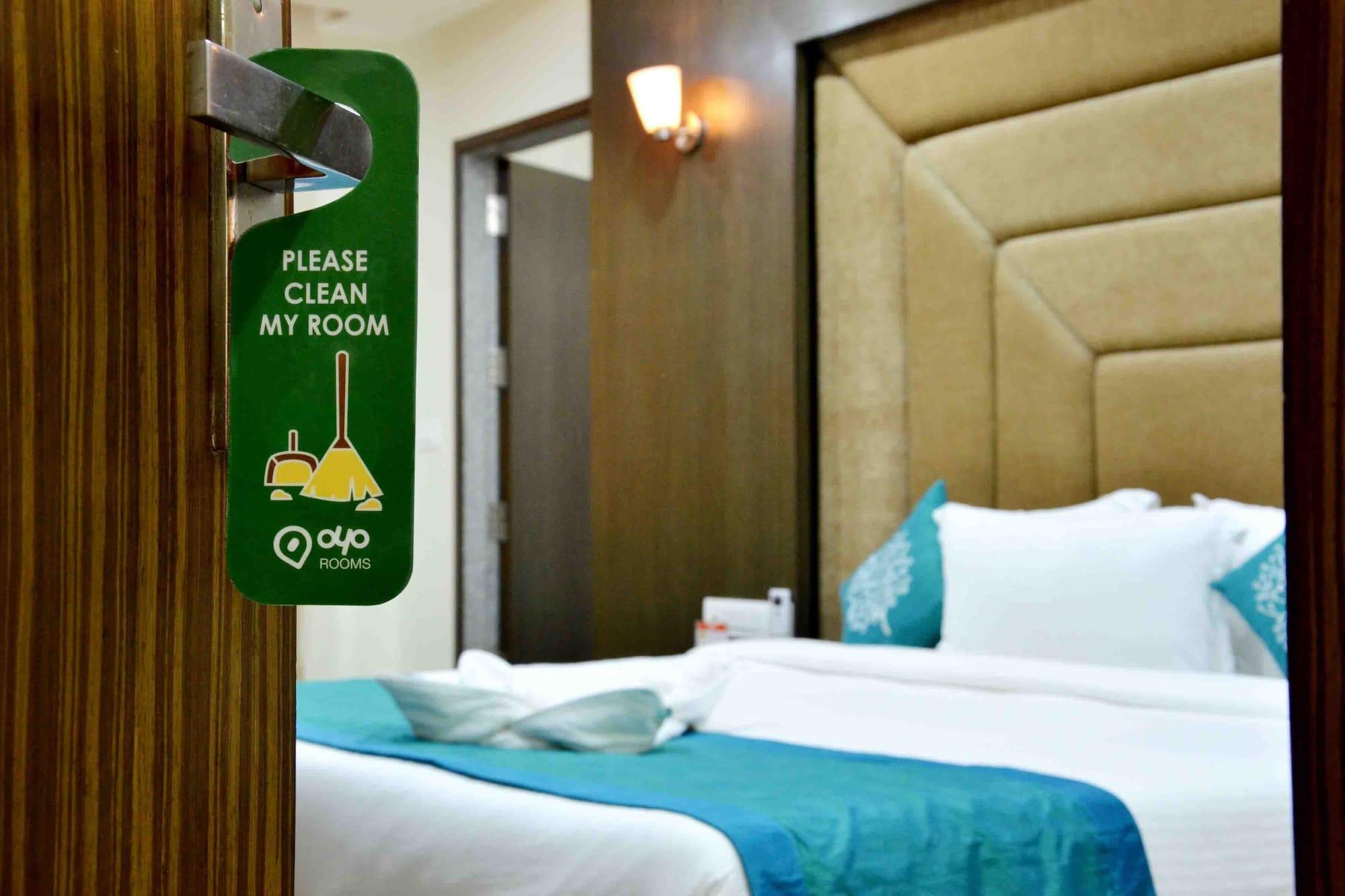 Capital O 1546 The Sensation Hotel Ιντόρ Εξωτερικό φωτογραφία