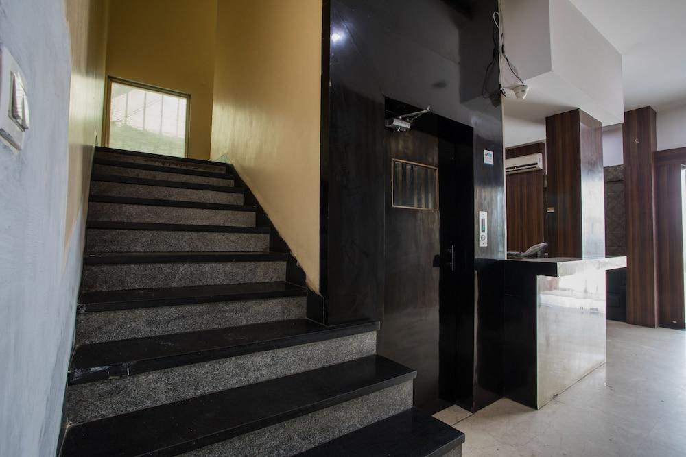 Capital O 1546 The Sensation Hotel Ιντόρ Εξωτερικό φωτογραφία