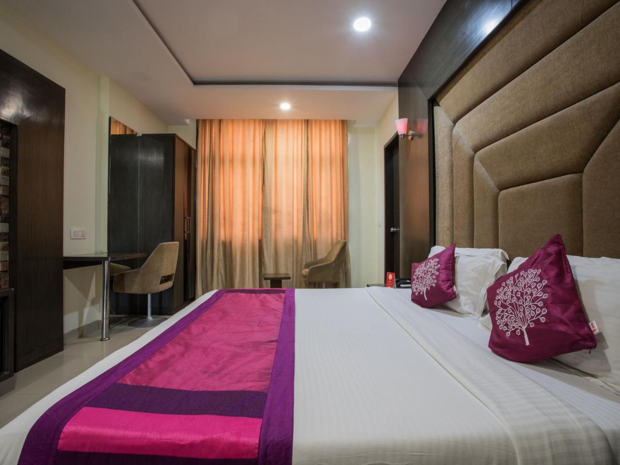 Capital O 1546 The Sensation Hotel Ιντόρ Εξωτερικό φωτογραφία