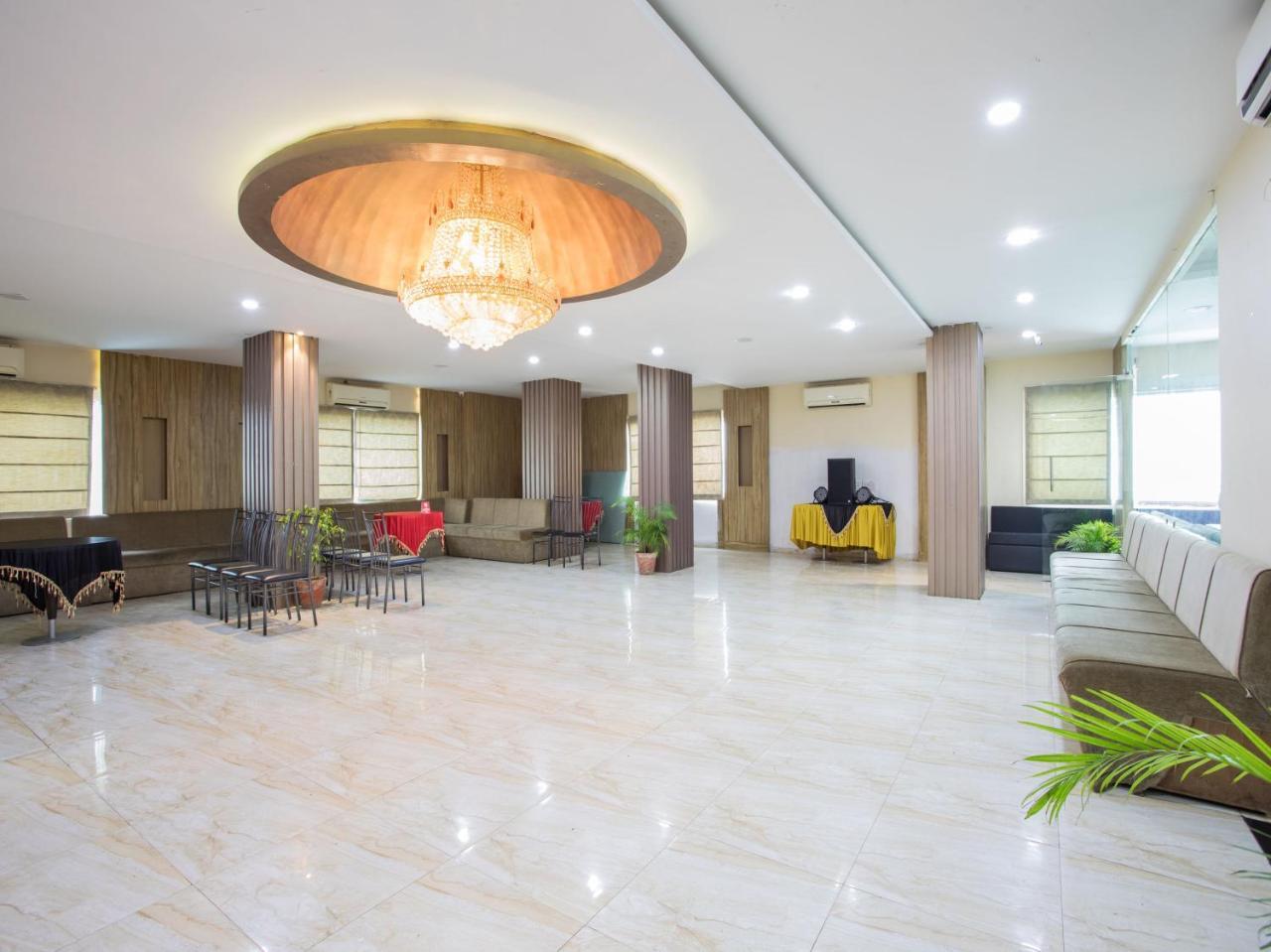 Capital O 1546 The Sensation Hotel Ιντόρ Εξωτερικό φωτογραφία